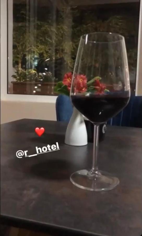 R Hotel Zhaban Eksteriør billede