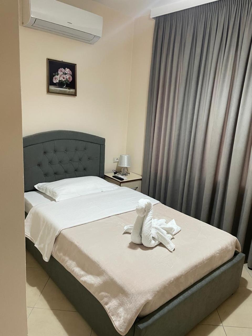 R Hotel Zhaban Eksteriør billede