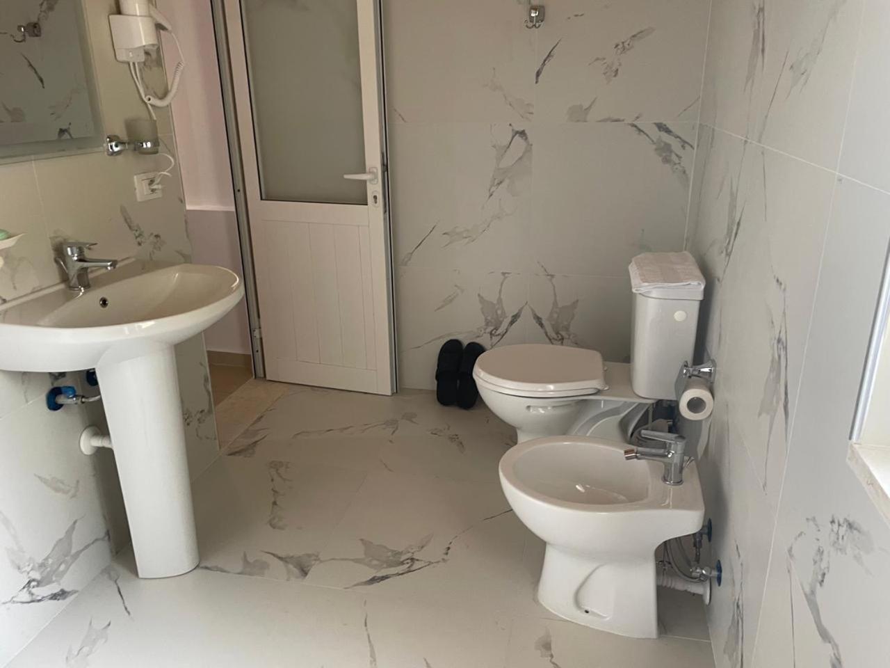 R Hotel Zhaban Eksteriør billede